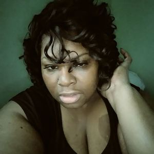 Meet your Posher, Deedee